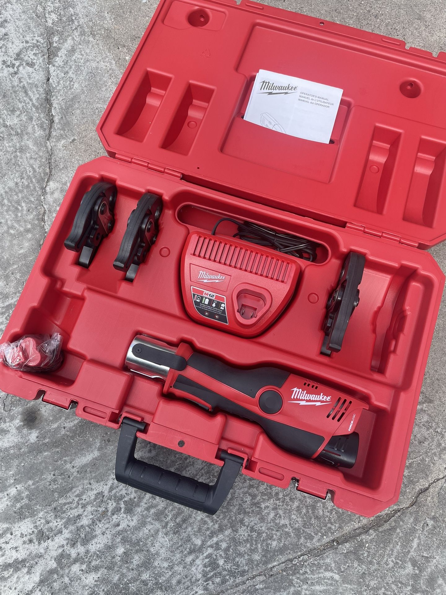 Milwaukee M12 12-Volt Lithium-Ion Force Logic Cordless ProPress Pro Press Tool Kit 3x Jaws w/ 2x 1.5 Ah Battery & Hard Case $1450