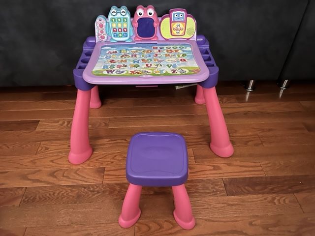 VTech Touch and Learn Activity Desk Deluxe, Pink