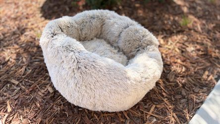 The pet life bed high grade plush and soft new