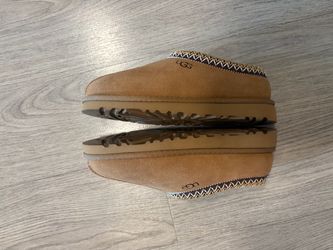 UGG Tasman Slippers Chestnut – Size 8 – Never Worn