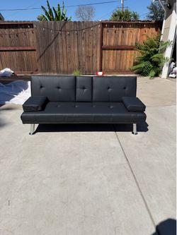 Free Delivery! Couch Futon