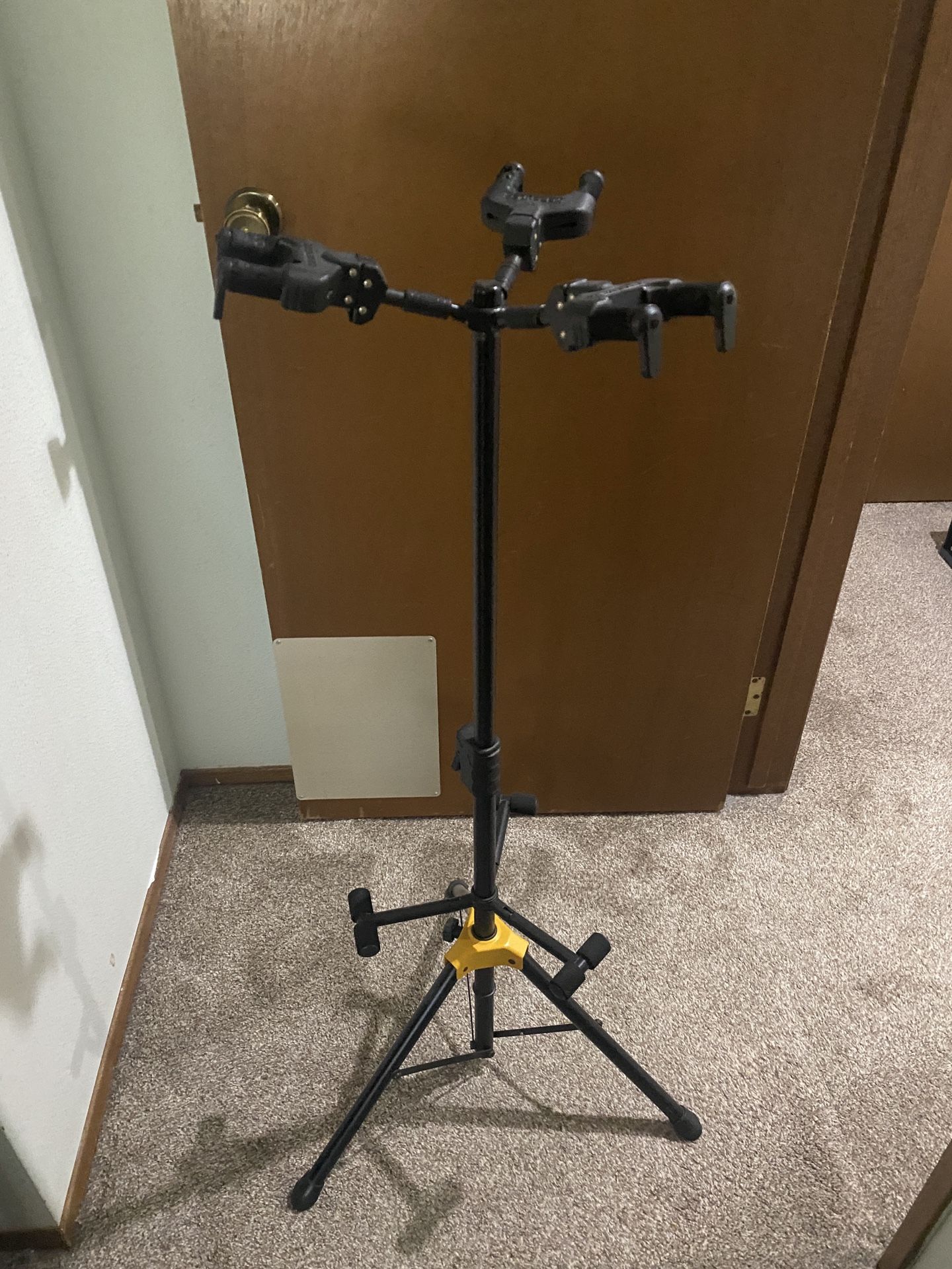 Hercules Triple Guitar Stand Tree