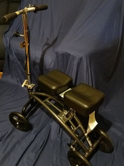 Like New/ Knee Scooter