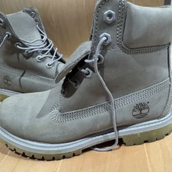 Timberland gray leather boots- size 6 medium 