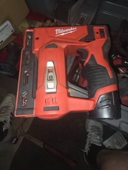 Milwaukee staple gun with battery