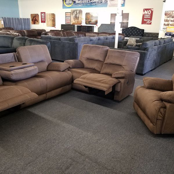 Sofa Sectional Recliners Romeo S Furniture Shaw And Brawley For
