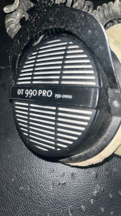 Beyerdynamic DT 990 Pro 250 Ohm Headphones