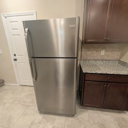 Nice 2 door stainless steel fridge (Frigidaire)