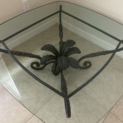Decorative Coffee/cocktail Table  Metal And  Tempered Glass