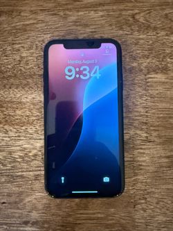 iPhone XR 128G *cracked rear glass*