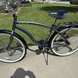 Lakewood Men’s Bicycle 