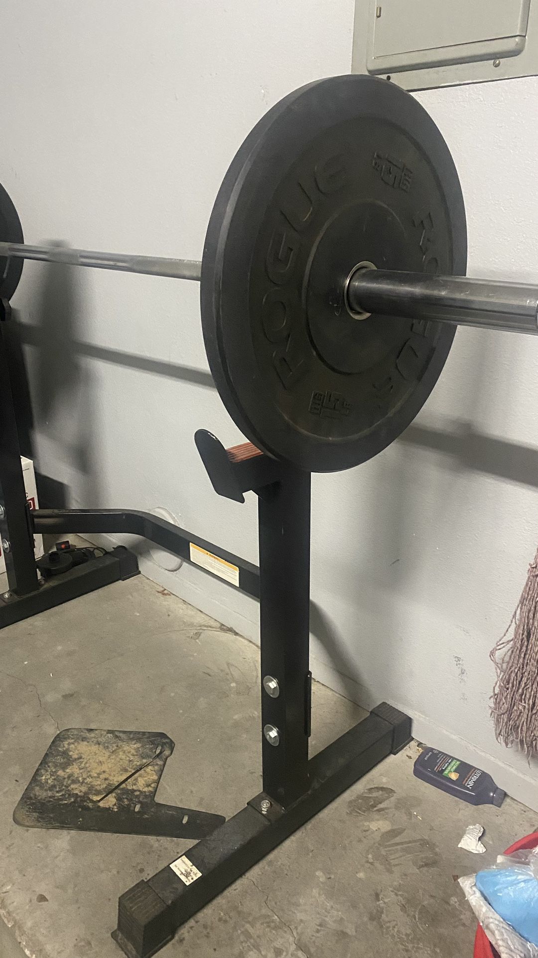 Bench press set with rogue weights for Sale in Lake View Terrace, CA
