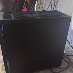 SELING USED PC SCROLL THRU PHOTOS FOR PC SPECS.                      Price is negotiable