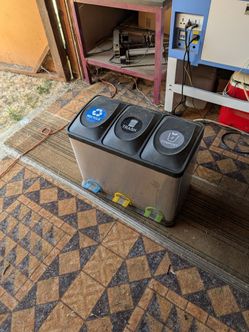 3 caparment trash can