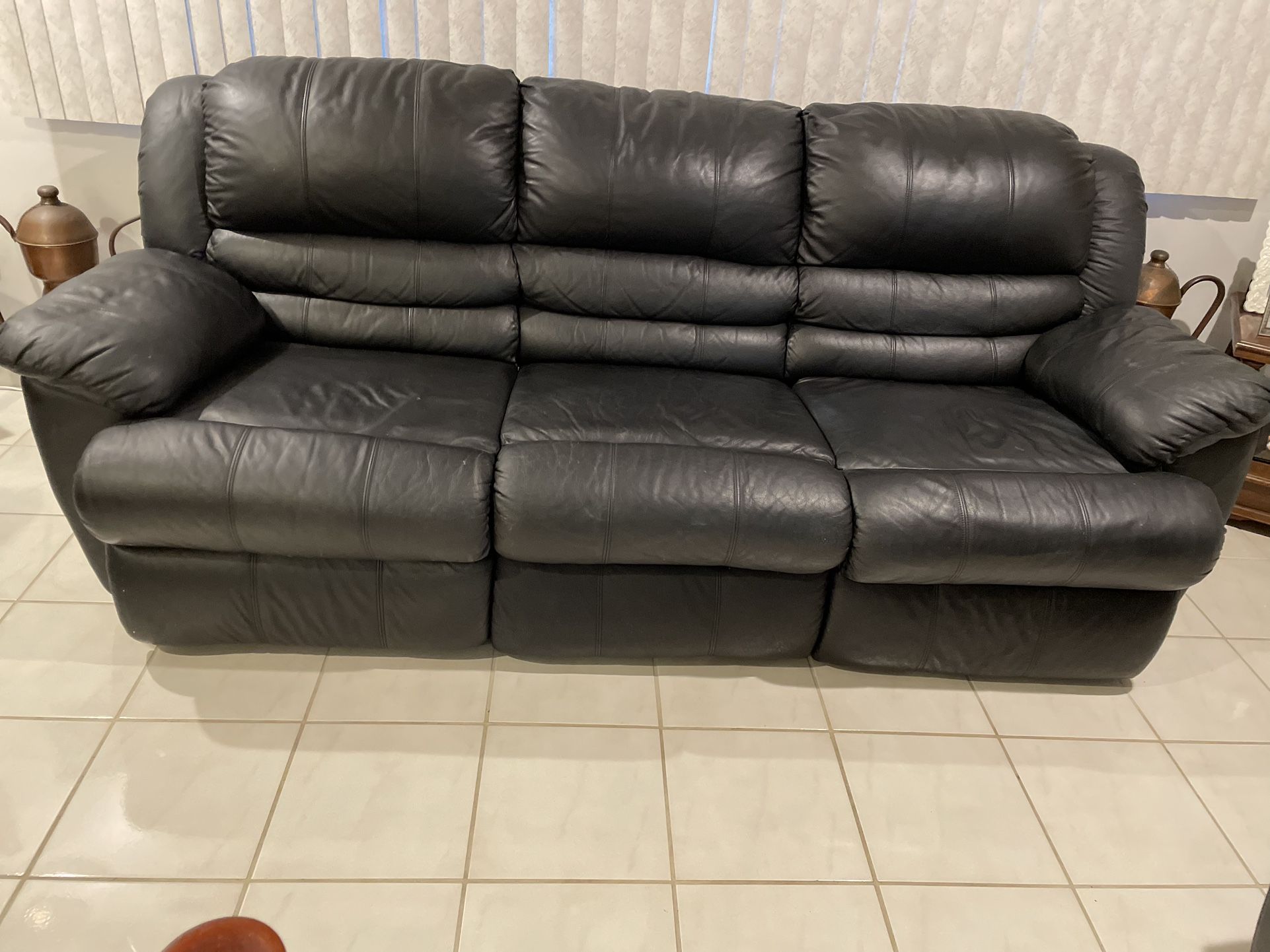 Leather Black Couches - Baer’s Furniture