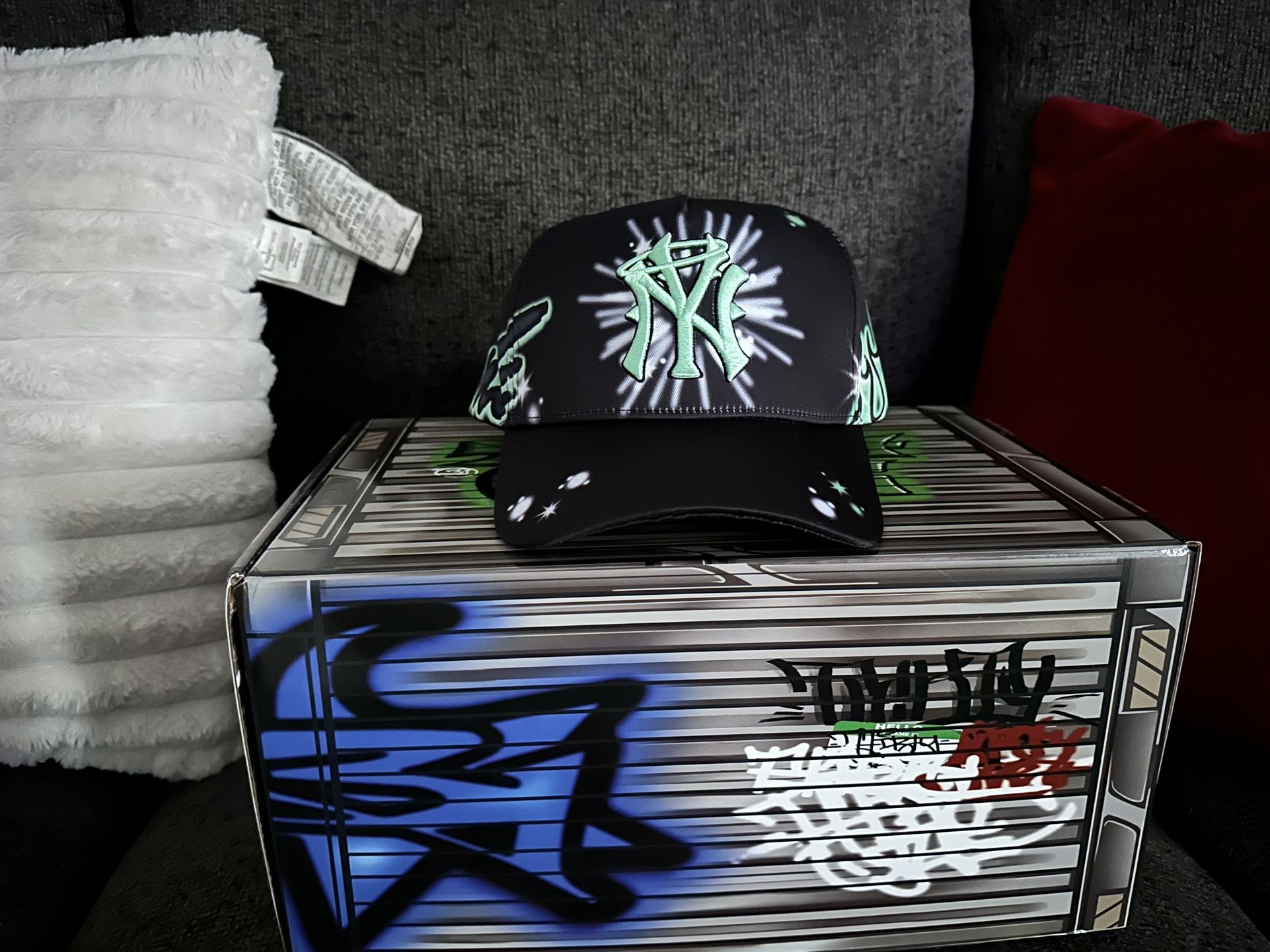 31 Hats “31 Graffiti”