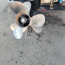 Mercruiser Bravo 3  26pitch  Props