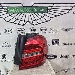 2015-2017 MERCEDES GLA250 CLASS  LED TAIL LIGHT OEM- RIGHT PASSENGER SIDE 