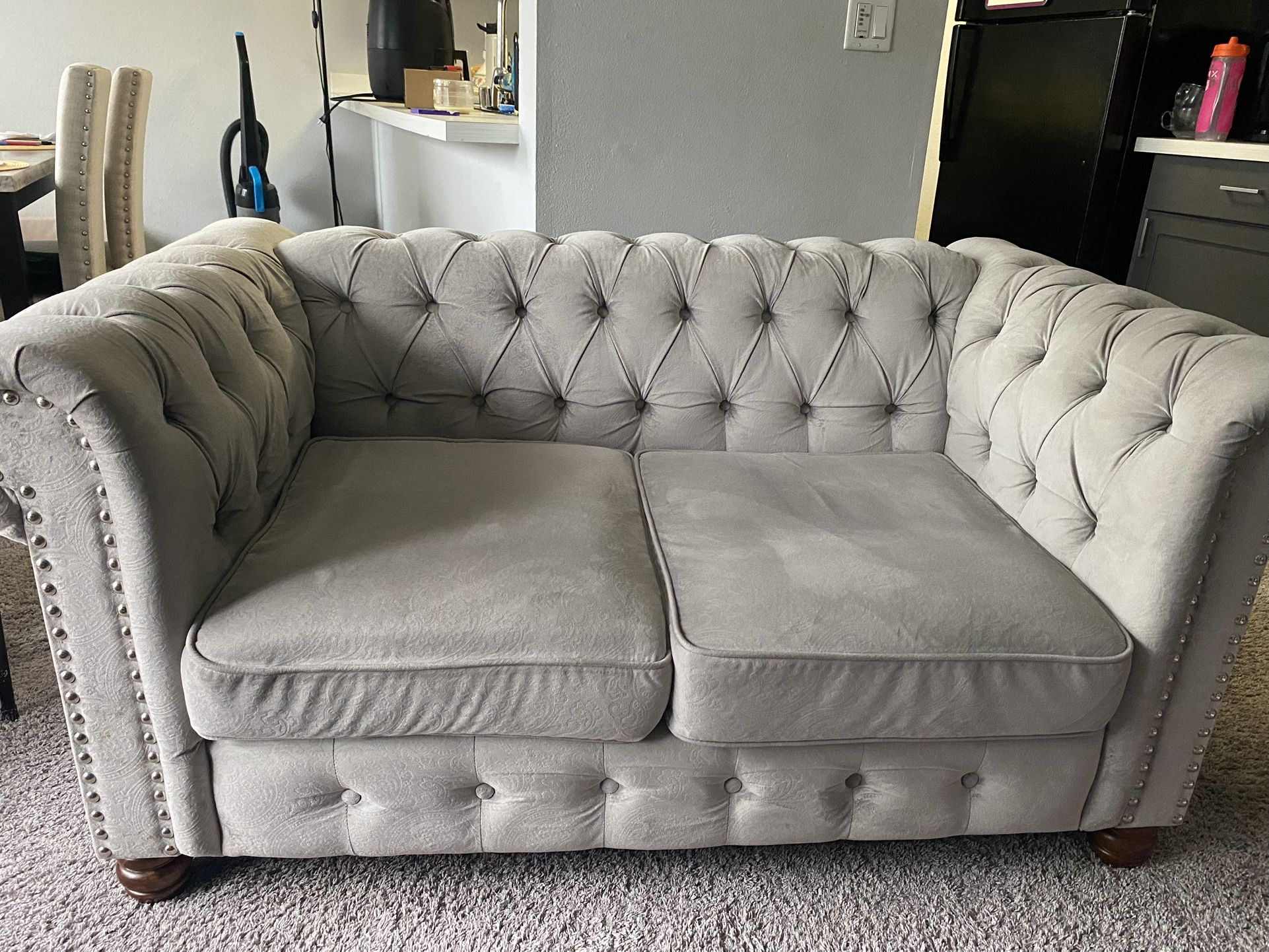 BEAUTIFUL Gray Loveseat For SALE!!!! Smoke Free! Pet Free!