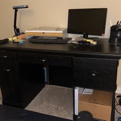 Beautiful Wooden Desk 