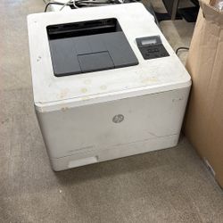 Color Laser jet Pro M452w