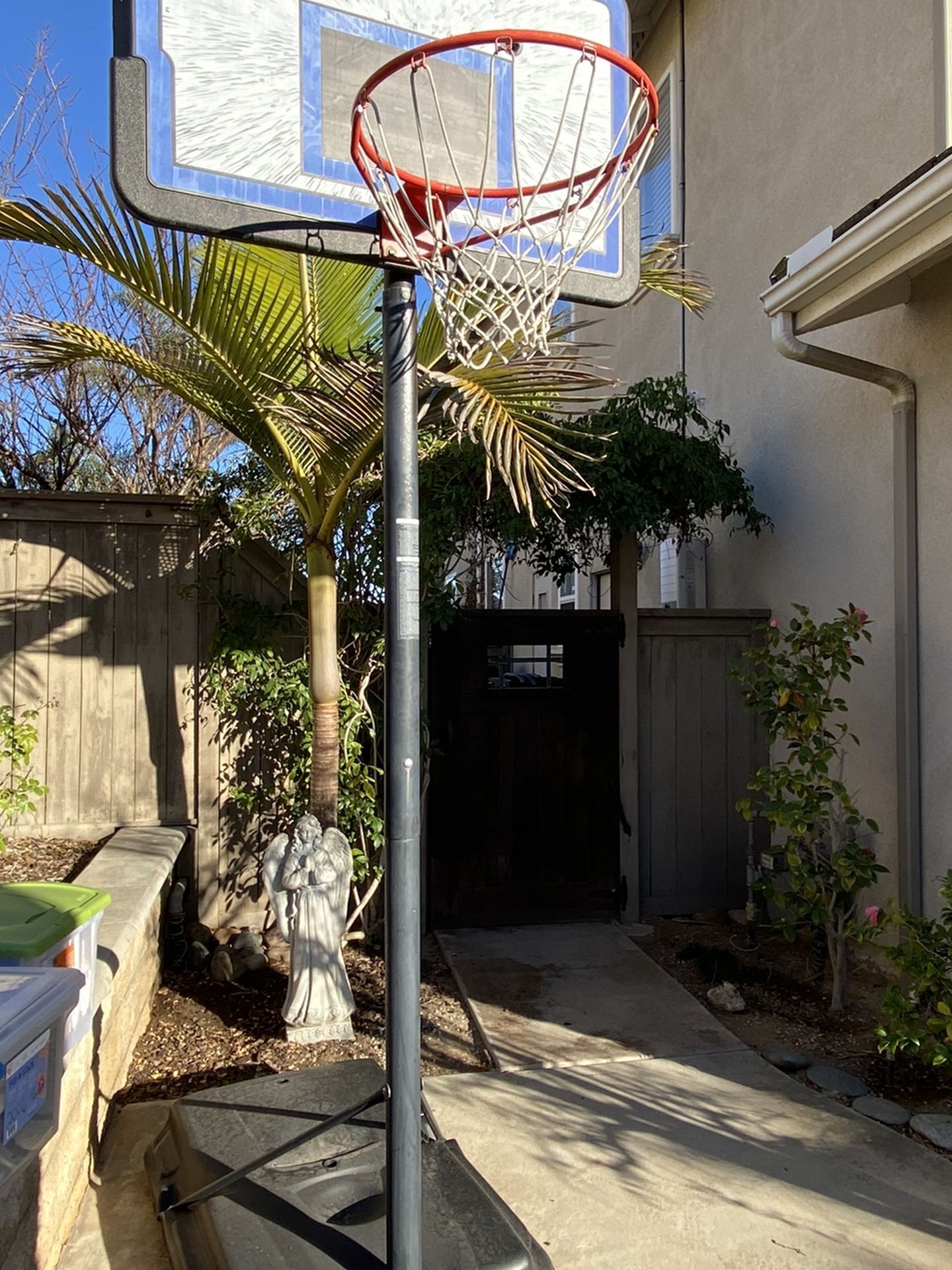 Lifetime Adjustable And Portable Basketball Hoop