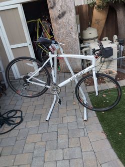 Large felt road / hybrid bike