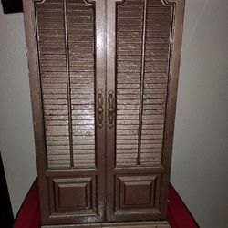 Jewelry Box & Necklace Hanger