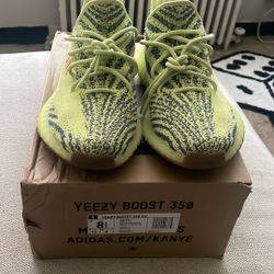 Yeezy Boost 350 V2 Size 8.5