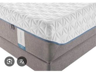 Tempur-Pedic TEMPUR-Cloud Supreme Breeze King Mattress used for a week but needed to downsize.