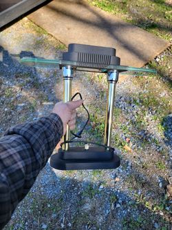 Banker Style Desk Lamp with Glass Shade