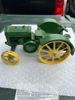 John Deere Die-Cast Antique Tractor Model