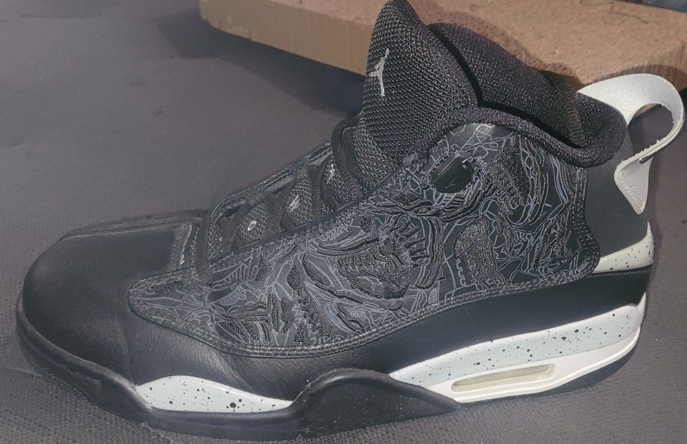 Jordan Dub Zero (Black/Taxi/White)