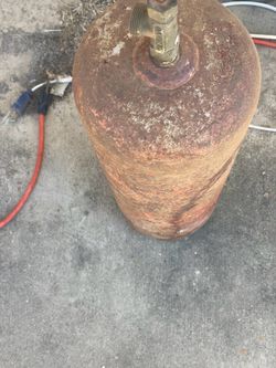 B acetylene tank