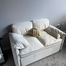 Small space sleeper pull out couch