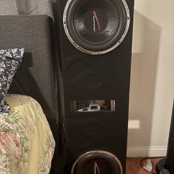 Audiobahn subwoofer & amplifier