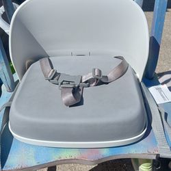 OXO TOT PERCH BOOSTER SEAT WITH STRAPS 