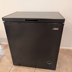 Arctic King Chest Freezer 
