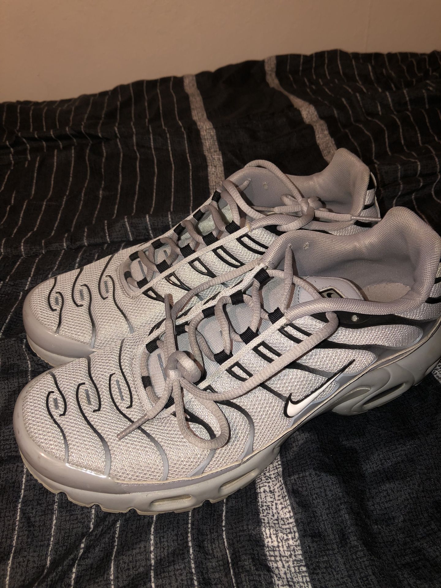 Nike Air Max Plus Wolf Grey