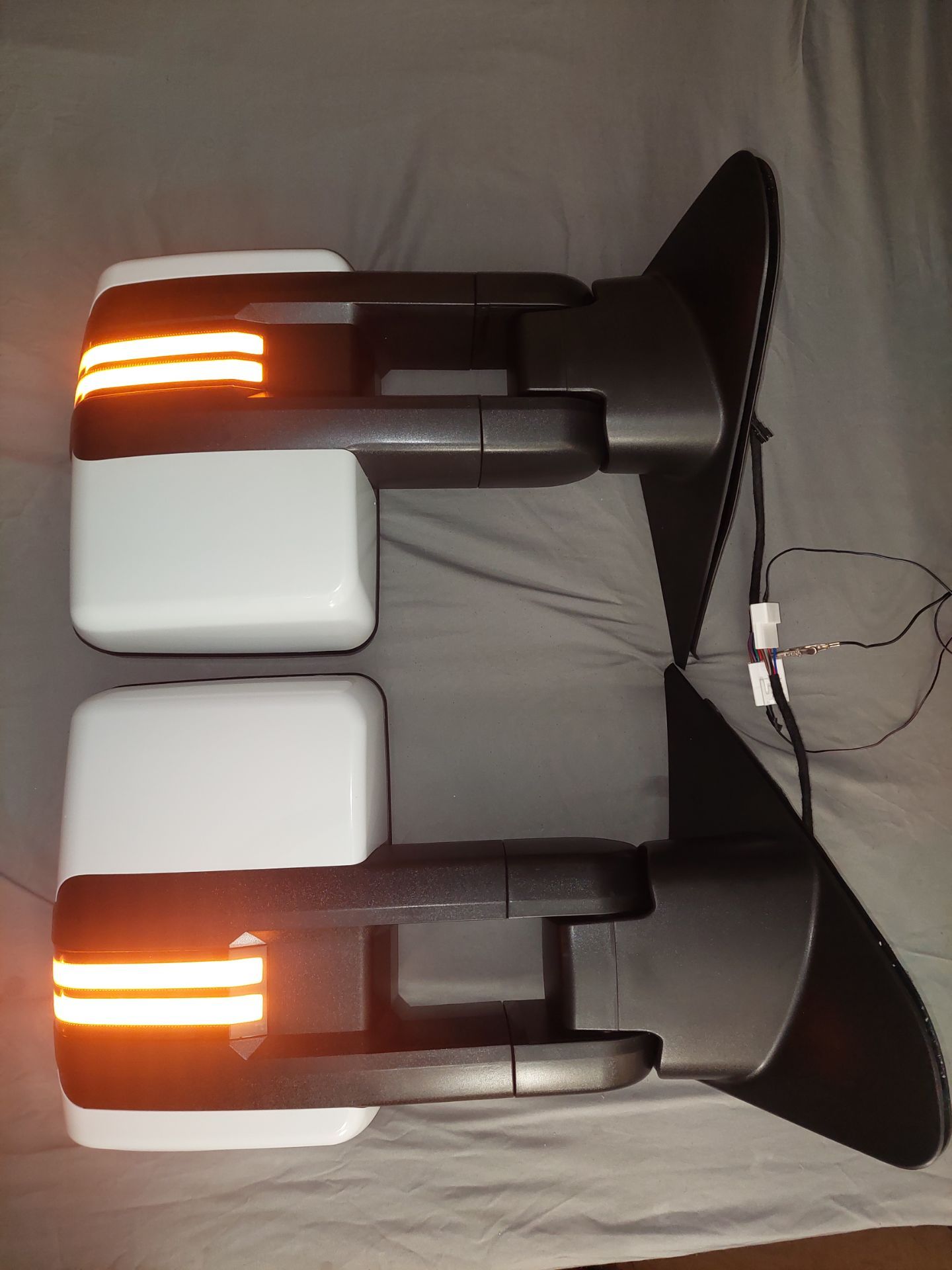 Toyota Tundra-Sequoia Tow Mirrors, New!