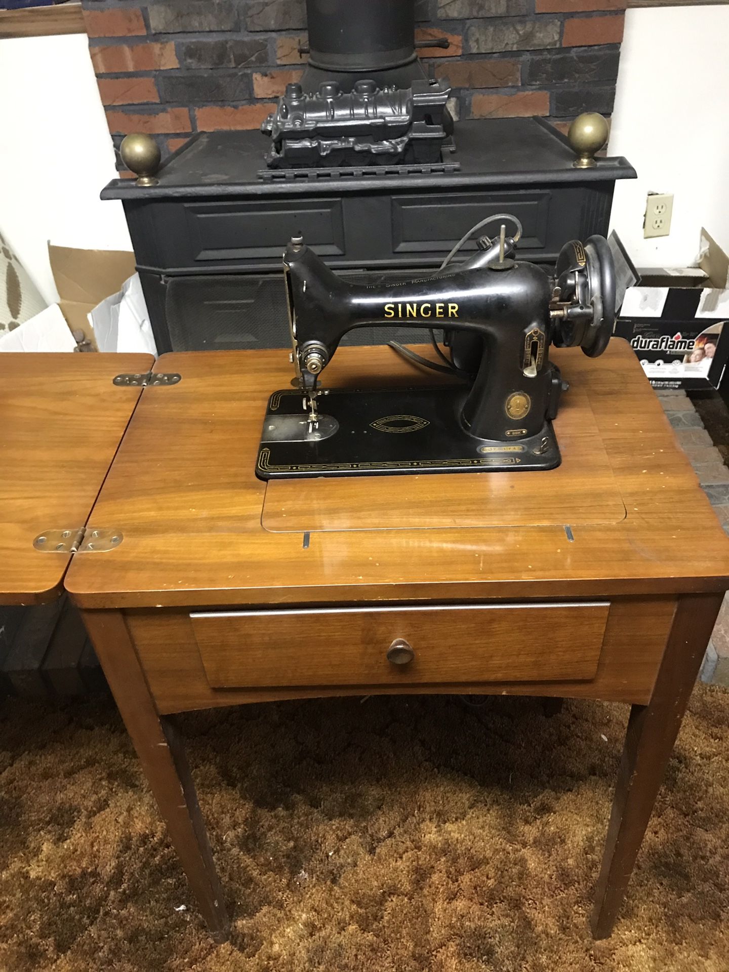 Singer sewing machine model 99