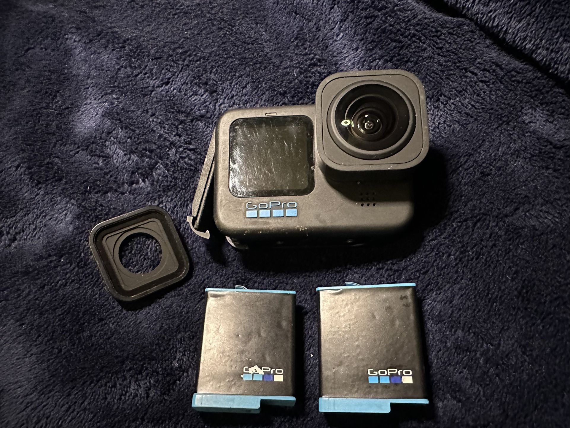 GoPro Hero 10 + Max lens mod + Extra Battery