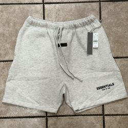Essentials Shorts (S–XL)