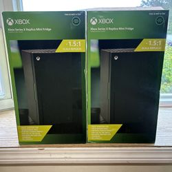 Xbox Series X Mini Fridge
