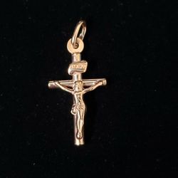 10kt Rosegold Cross Pendant 