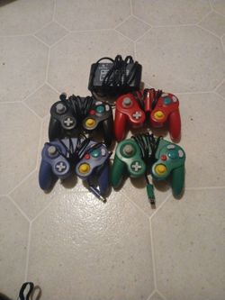 GameCube Controllers And USB Adaptor