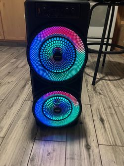 Bluetooth speaker with microphone