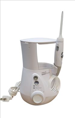 Waterpik Aquarius Professional Corded Water Flosser, Model WP-670C. 2 New Nozzle Tips