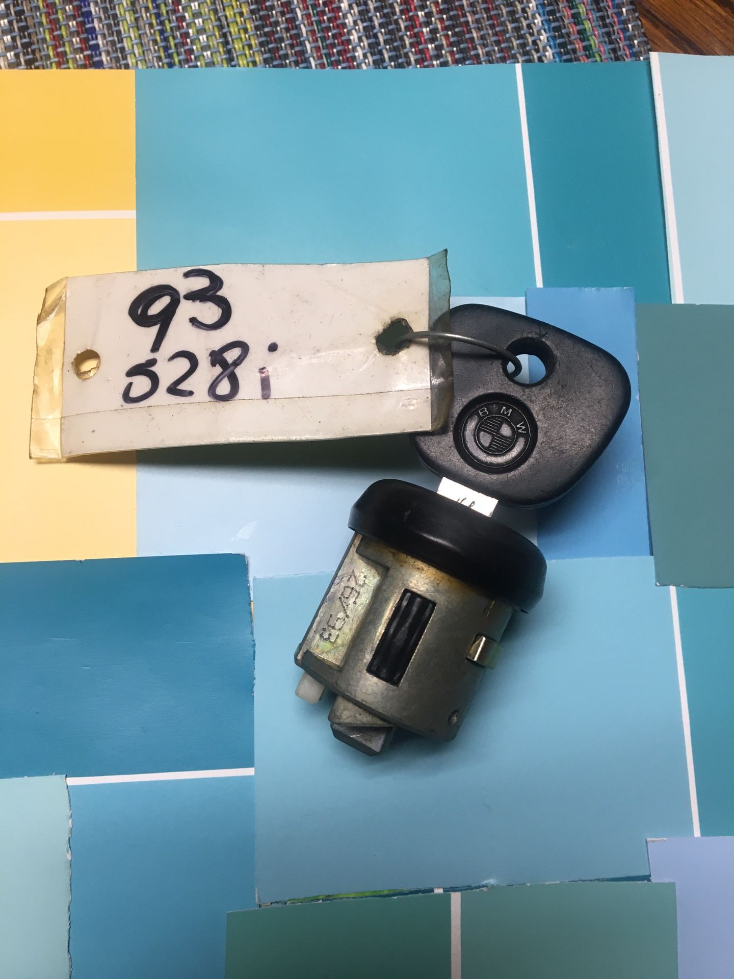 OEM 1993 BMW 528i Key And Tumbler Set