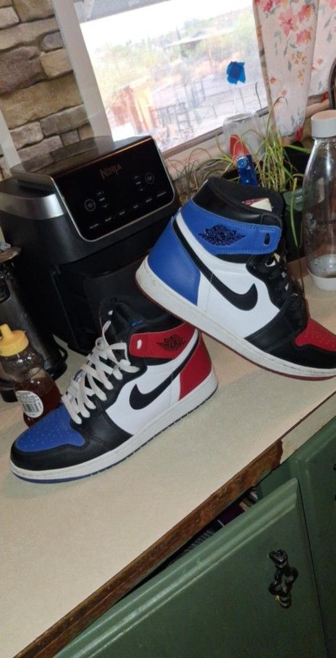 Jordan 1's